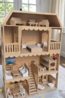 Classic Wooden Dollhouse Play Set