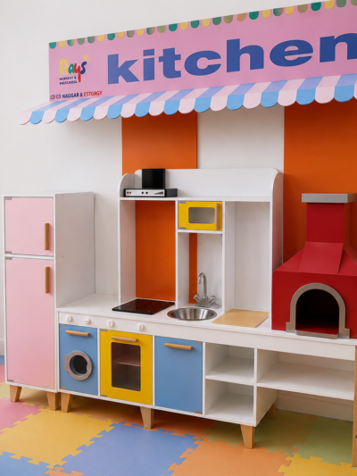 Little Chef Station