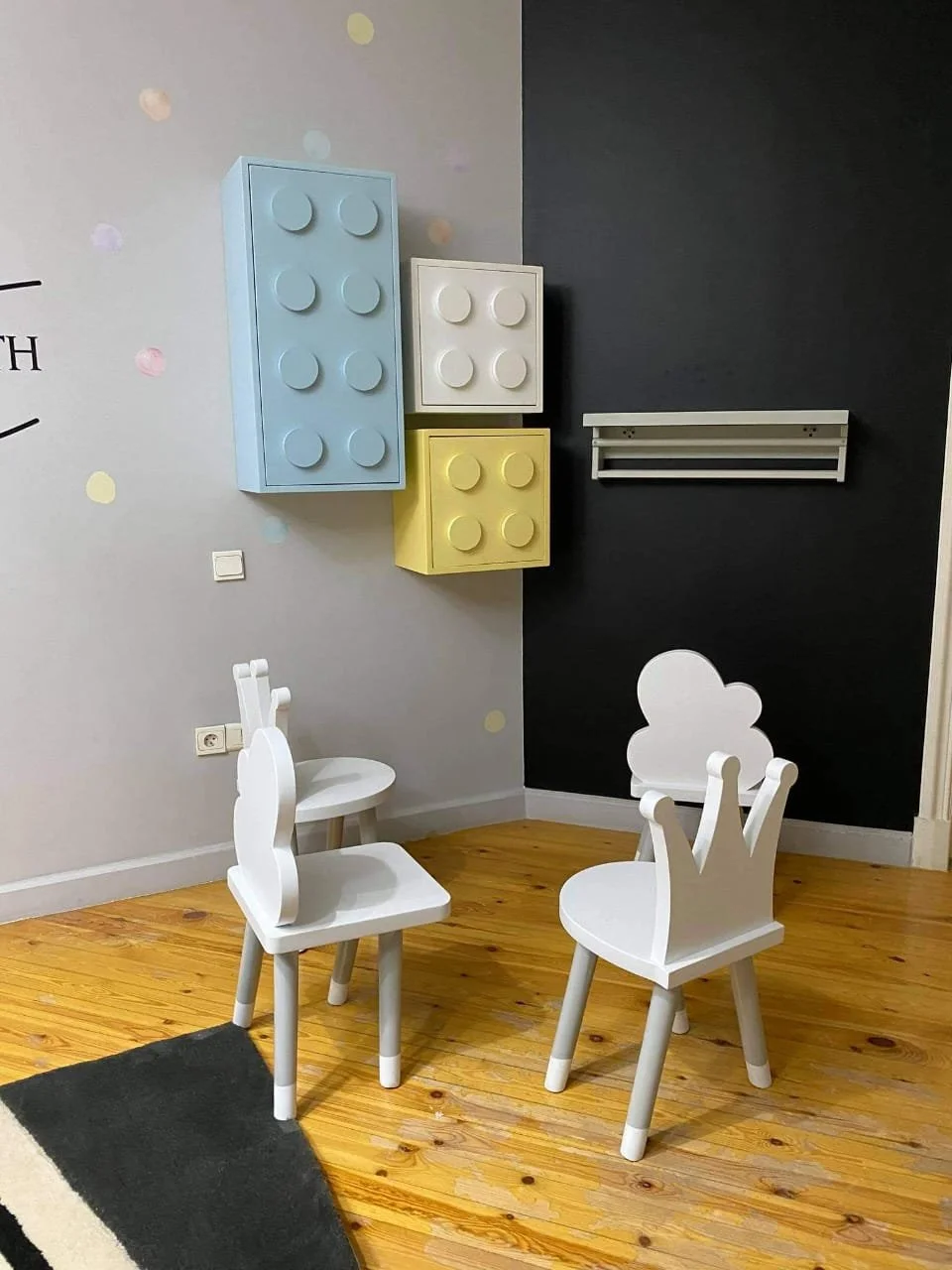 Crown chair - Image 7