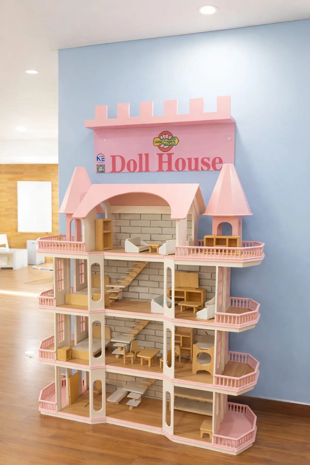 Princess doll-house - Image 2