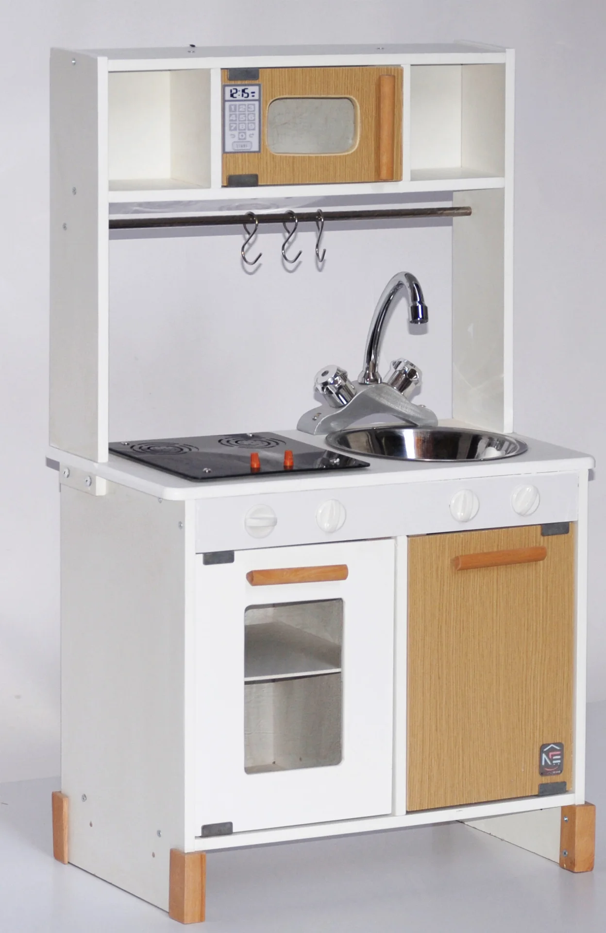 wooden kids kitchen - Image 2